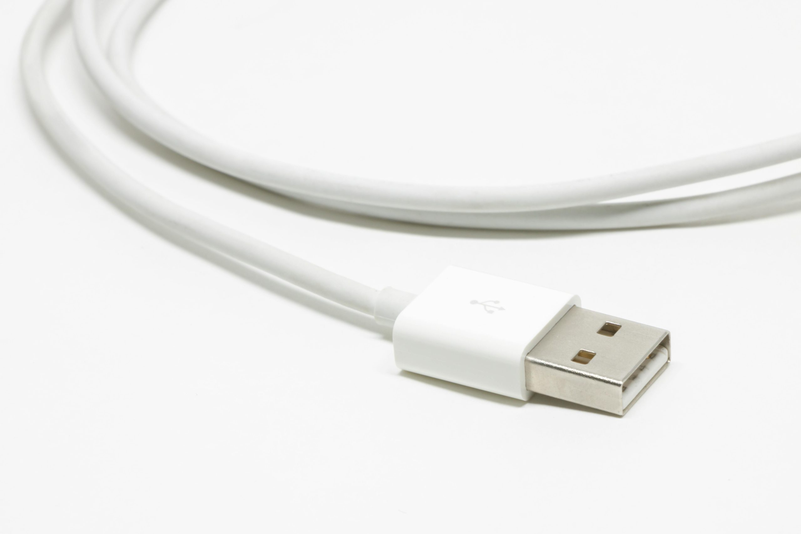 USB Hubs With Fast-Charging and Data Protection Features