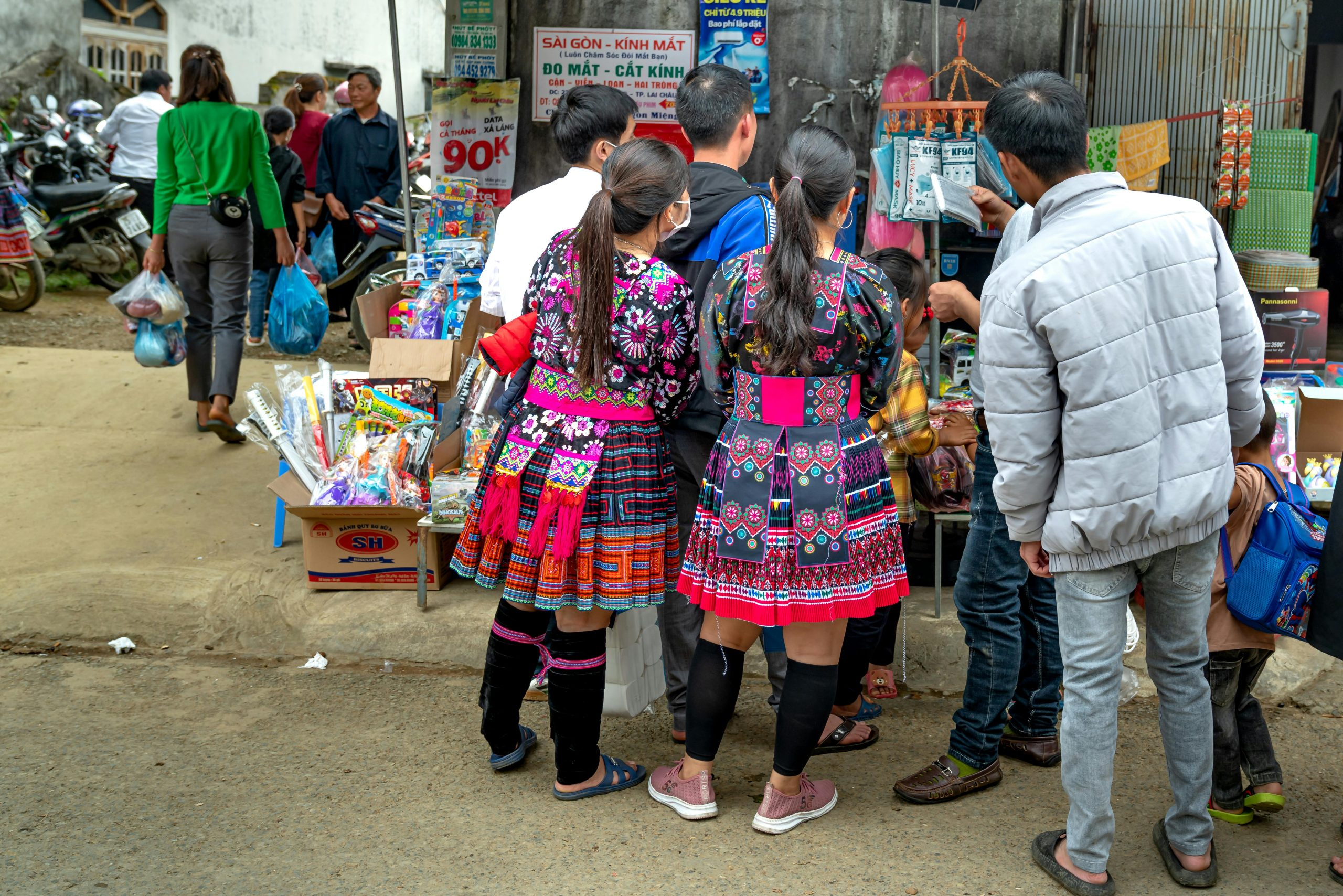 Fast Fashion Criticism Driving Conscious Shopping Habits