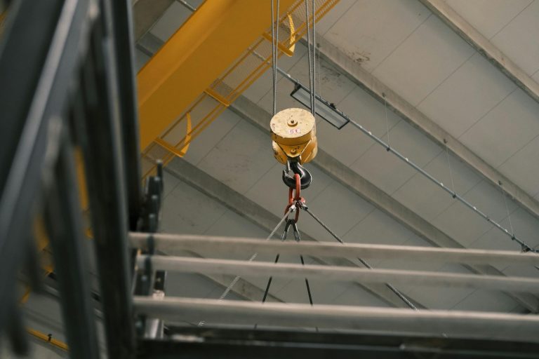 Hydraulic Lift Systems in Heavy Haulage Trucks