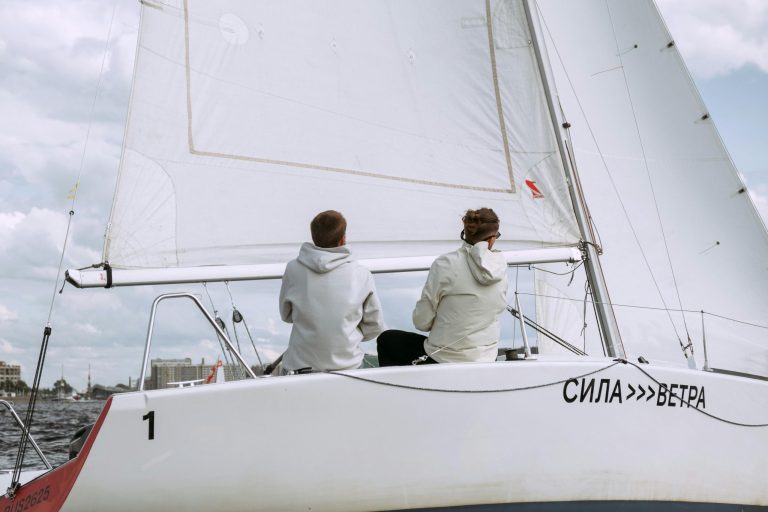 Hydrodynamic Designs in High-Speed Watercraft Racing