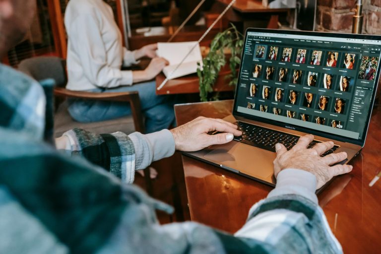 AI-Enhanced Cameras for Instant Professional Photo Editing