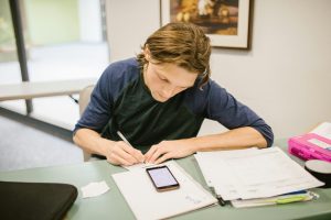 How Peer Feedback Enhances Student Writing Accuracy