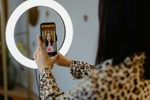 Wearable Cameras Streaming Directly to Social Platforms