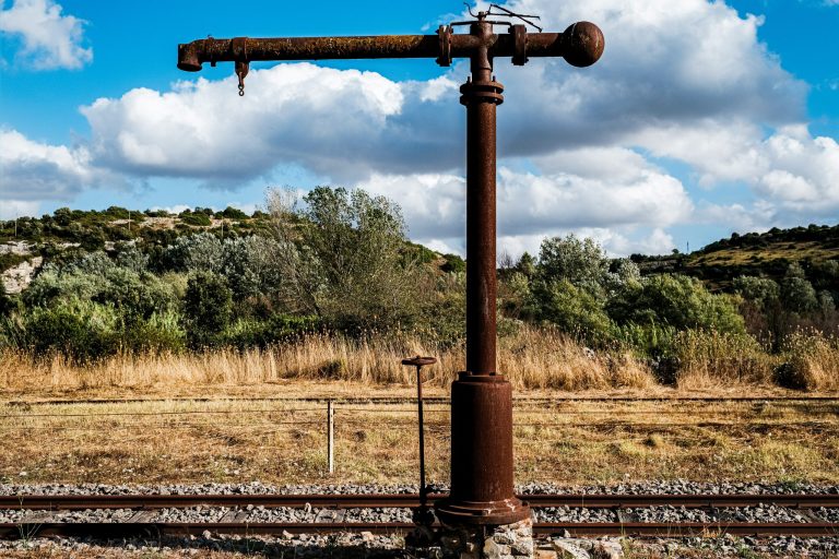 Big Data Processing Pipelines for Modern Businesses