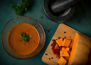 Secrets Behind Extraordinary Sauces That Elevate Simple Dishes